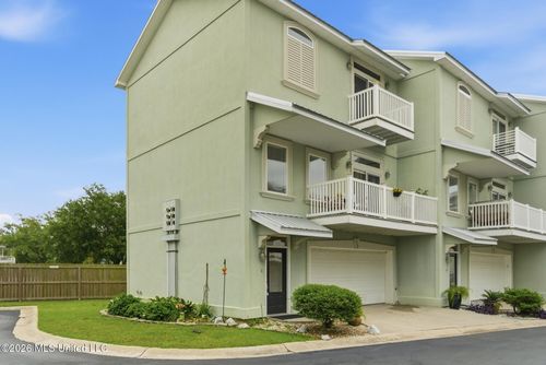 728-728 W Beach Blvd, Long Beach, MS, 39560-5845 | Card Image