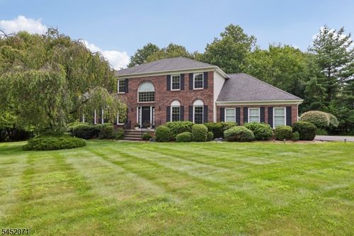 2 Stratford Dr, Randolph, NJ, 07869-2035 | Card Image