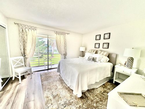 47 Salisbury B, West Palm Beach, FL, 33417-1944 | Card Image