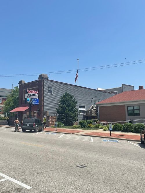 810 12th St, Lawrenceville, IL, 62439-2438 | Card Image