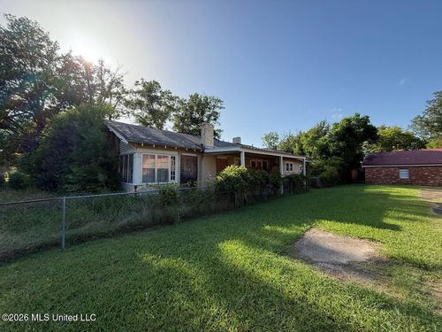539 Cherry St, Clarksdale, MS, 38614-3923 | Card Image