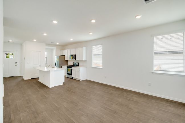 214 Inks Ln, House other with 3 bedrooms, 2 bathrooms and 2 parking in Kyle TX | Image 7