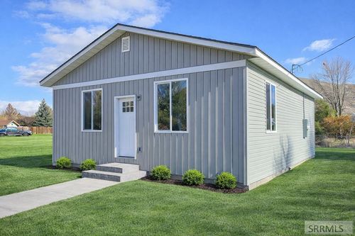 232 Blaine St, Arco, ID, 83213-8784 | Card Image