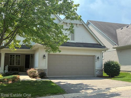 8205 Sequoia Ln, White Lake, MI, 48386-3595 | Card Image