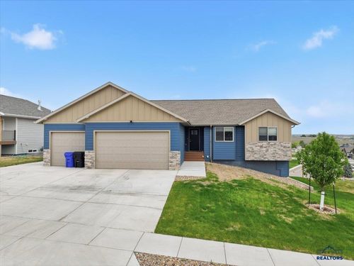 3120 Caymus Dr, Rapid City, SD, 57703 | Card Image