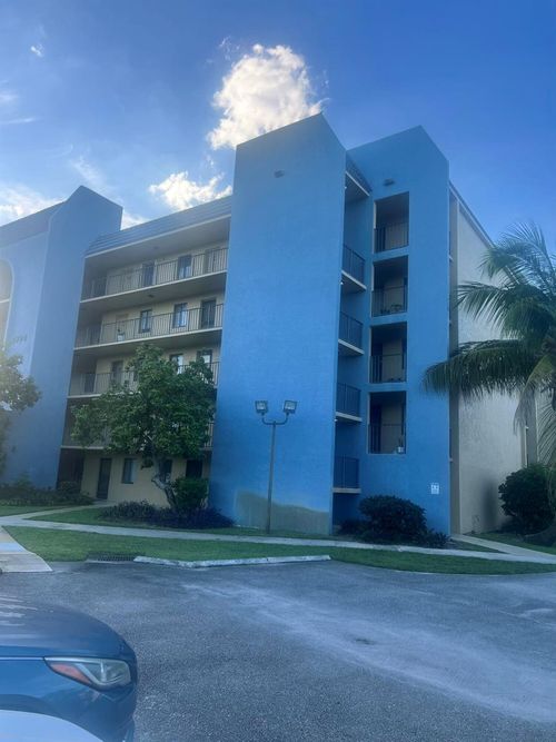 205-2794 Tennis Club Dr, West Palm Beach, FL, 33417-2870 | Card Image