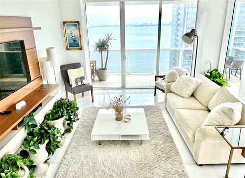 apt-2605-600 Ne 27th St, Miami, FL, 33137-5196 | Card Image