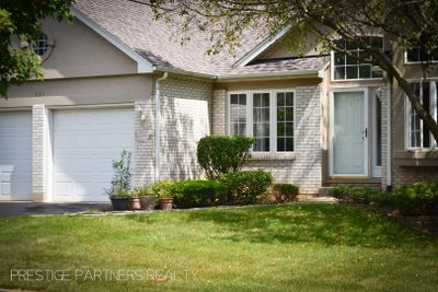 685 Aspen Drive, Townhouse with 2 bedrooms, 2 bathrooms and 2 parking in Romeoville IL | Image 1