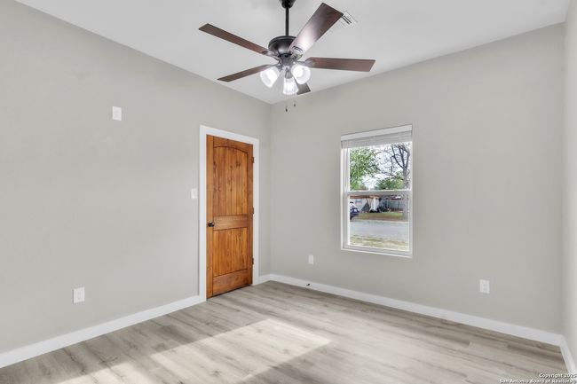 1702 17 Th St, House other with 3 bedrooms, 2 bathrooms and null parking in Hondo TX | Image 24