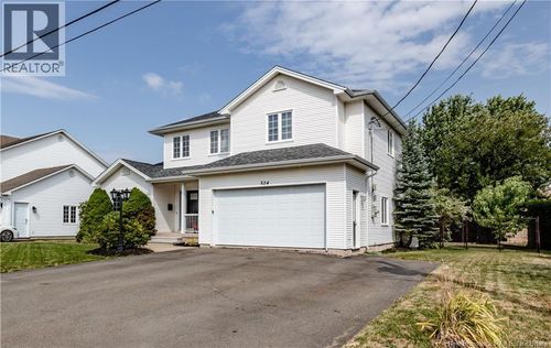 524 Rue Alphée, Dieppe, NB, E1A6W6 | Card Image