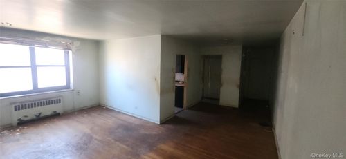 apt-108-90 32nd Ave, East Elmhurst, NY, 11369-2201 | Card Image