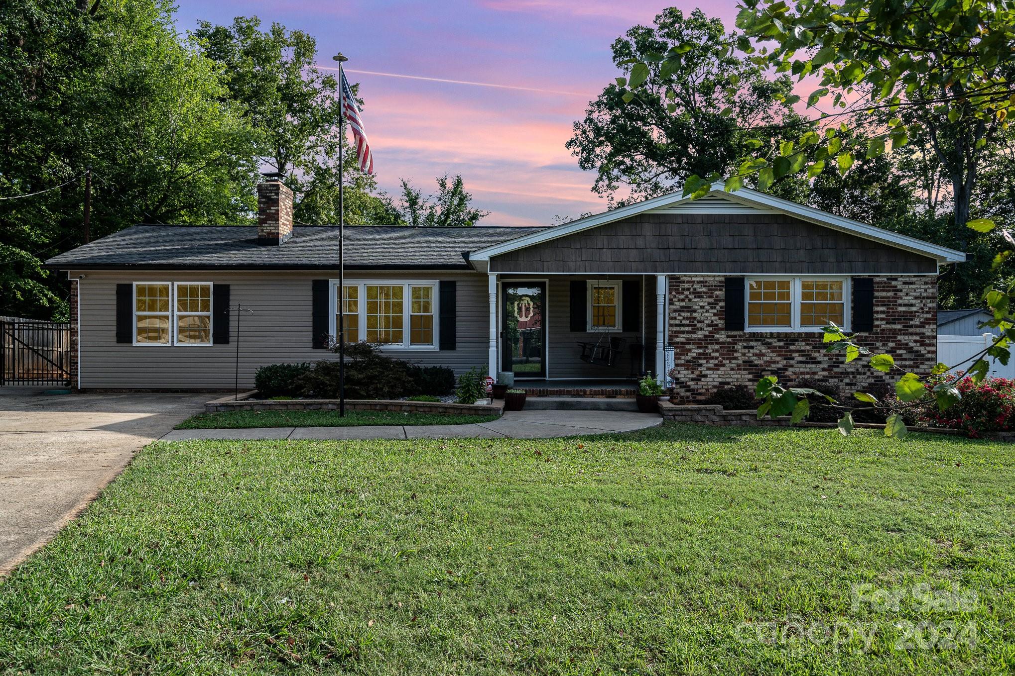Auten Cir, Mount Holly, NC 28120