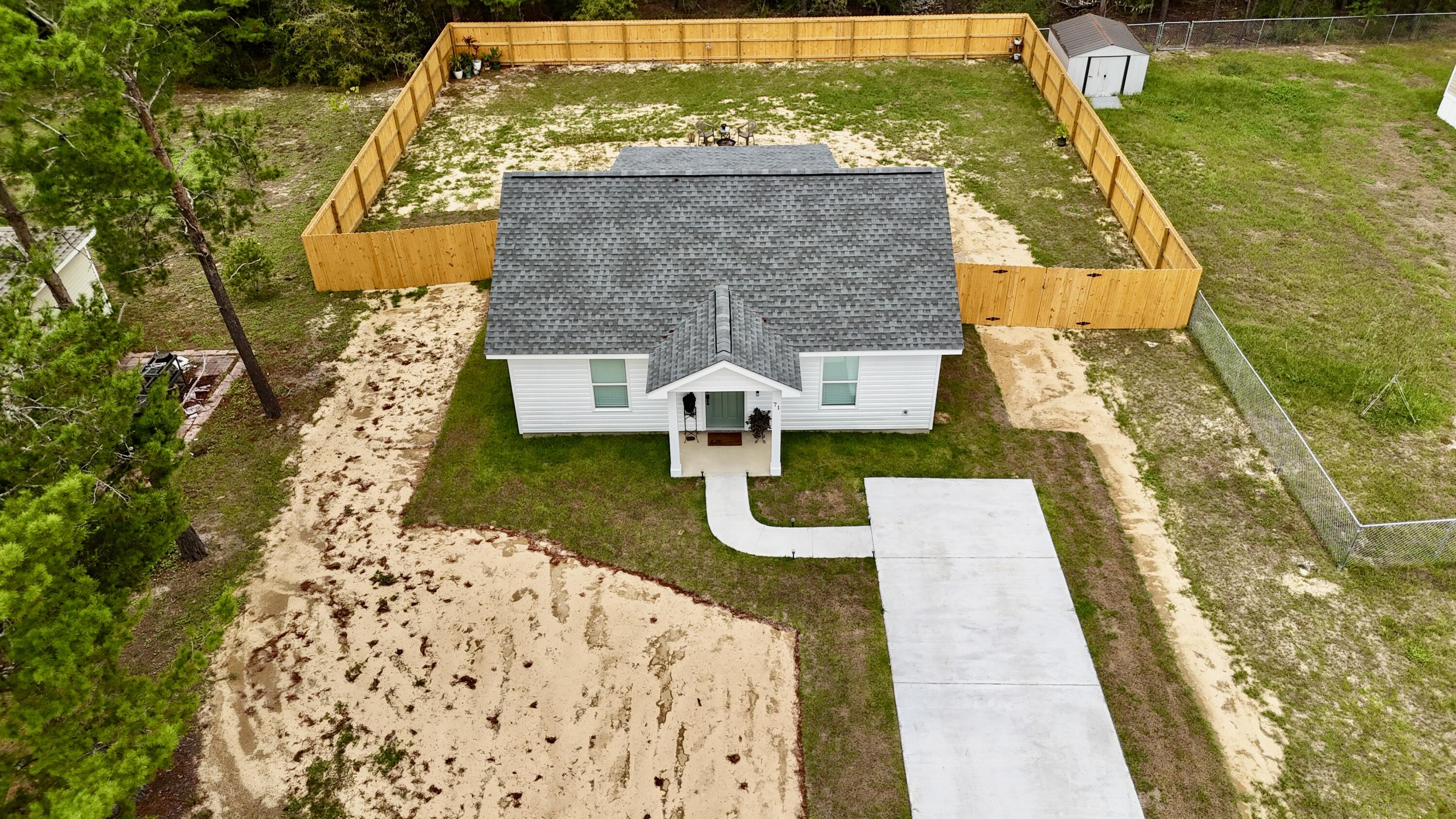 Lafavre Ln, Defuniak Springs, FL 32433