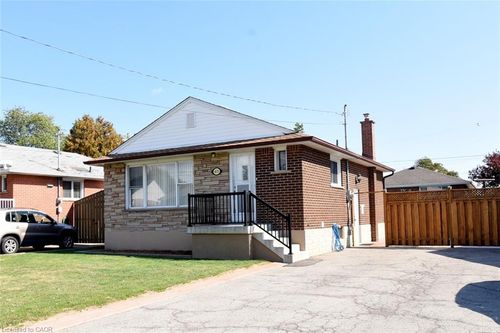 415 E 15th St, Hamilton, ON, L9A4G9 | Card Image