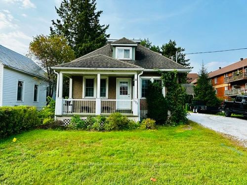 1028 Pembroke St E, Pembroke, ON, K8A6Z2 | Card Image