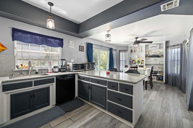 18401 Pellisier Rd-36 | Image 29