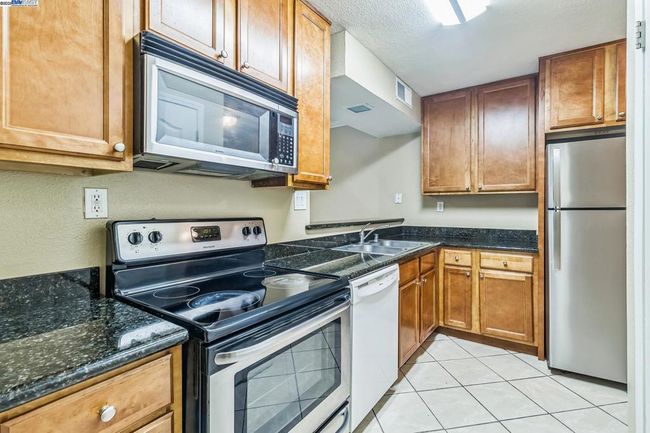APT-154 - 7166 N Fruit Ave, Condo with 2 bedrooms, 2 bathrooms and 2 parking in Fresno CA | Image 9