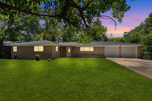 4409 Steven St, North Richland Hills, TX, 76180-8177 | Card Image