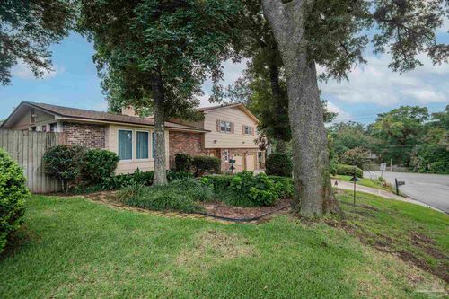 2201 Dupont Dr, Pensacola, FL, 32503-4211 | Card Image