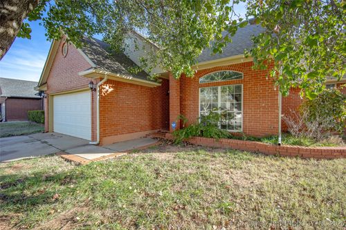 16304 Bandera, Edmond, OK, 73013-2016 | Card Image
