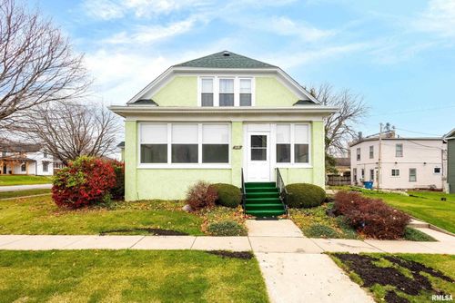 218 S Henry St, Walcott, IA, 52773-7796 | Card Image