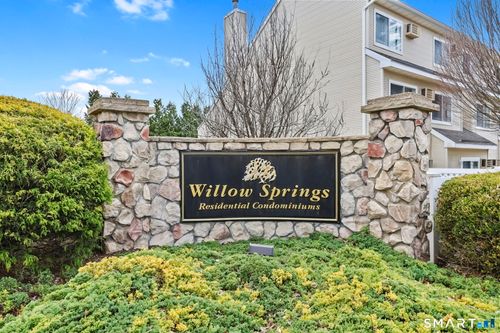 305-305 Willow Spgs, New Milford, CT, 06776-4327 | Card Image