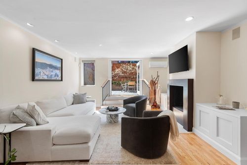 1-425 Beacon St, Boston, MA, 02115-1122 | Card Image
