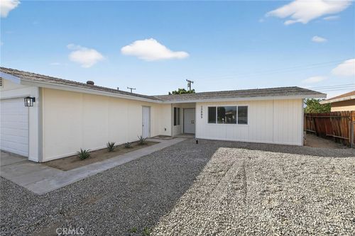 13895 Del Ray Ln, Desert Hot Springs, CA, 92240-5523 | Card Image