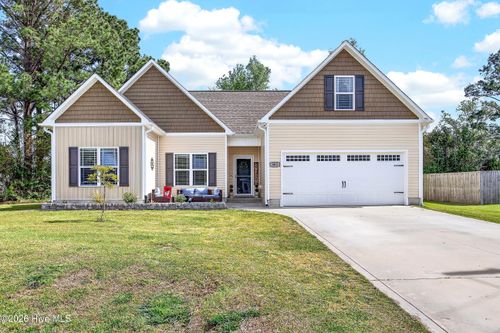 301 Buckeye Ct S, Jacksonville, NC, 28540-0135 | Card Image