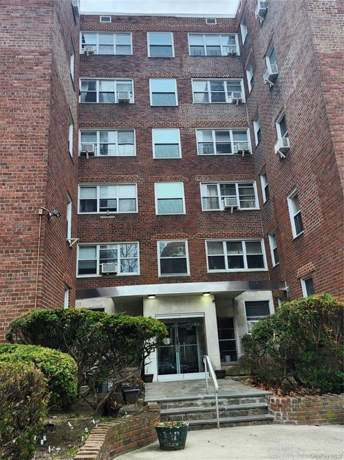 3e-1234 Midland Ave, Yonkers, NY, 10708-6480 | Card Image