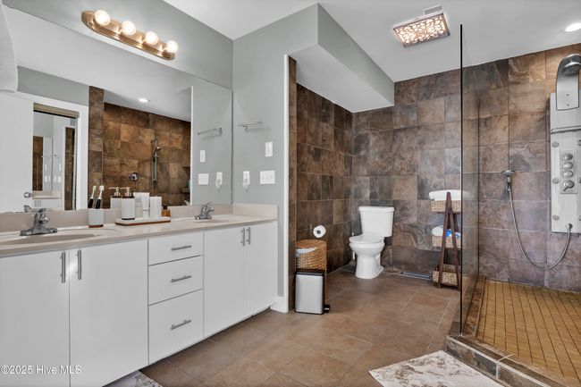 B - 440 Causeway Dr, Condo with 3 bedrooms, 3 bathrooms and 1 parking in Wrightsville Beach NC | Image 24