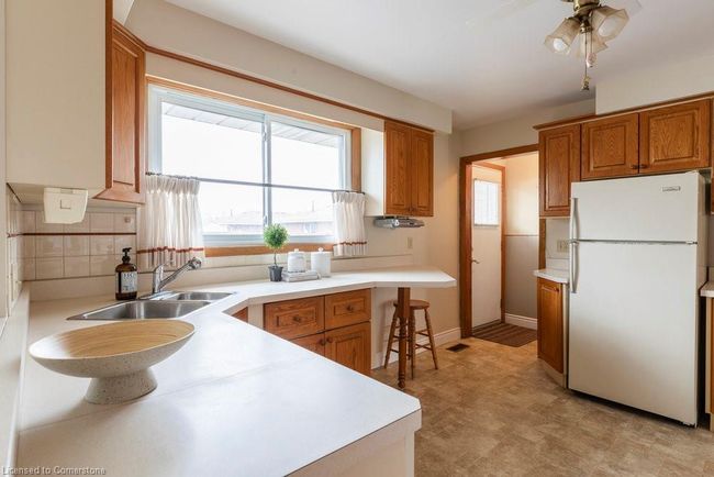 7 Jeanette St, House other with 4 bedrooms, 2 bathrooms and 7 parking in Hamilton ON | Image 15