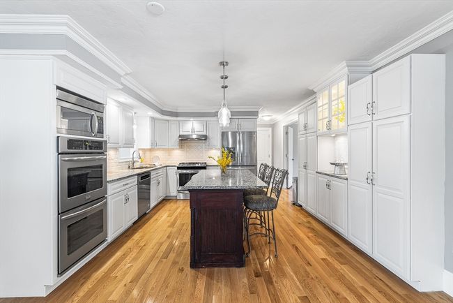 104 Holliston St, House other with 4 bedrooms, 3 bathrooms and 4 parking in Medway MA | Image 6