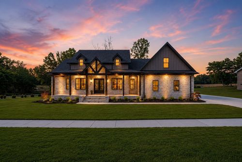 2108 Country Club Dr, Tullahoma, TN, 37388-4821 | Card Image