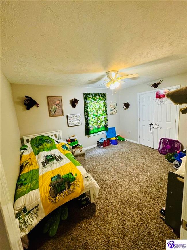 5906 Hudgins Hwy, House other with 6 bedrooms, 2 bathrooms and null parking in Summersville KY | Image 19