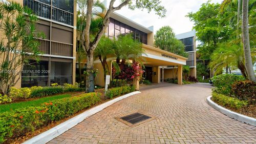 101-16325 Golf Club Rd, Weston, FL, 33326-1665 | Card Image