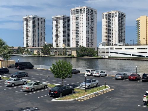 319-1000 Parkview Dr, Hallandale Beach, FL, 33009-2979 | Card Image