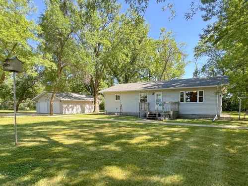 25 Broadway Avenue W, Milnor, ND, 58060 | Card Image