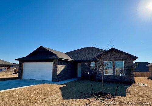 2601 W South St, Collinsville, OK, 74021 | Card Image