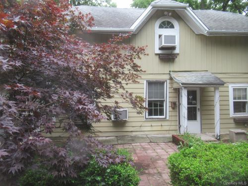 2 Academy Ave, Cornwall On Hudson, NY, 12520-1038 | Card Image