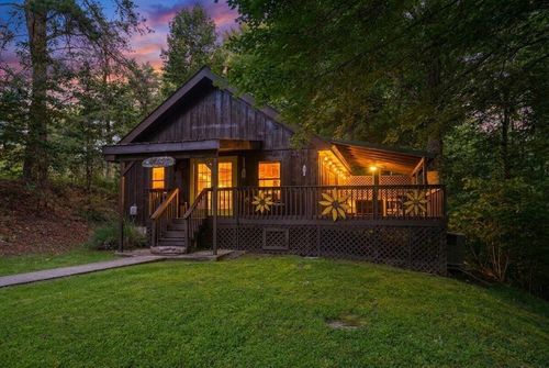 785 Cliff View Rd, Campton, KY, 41301-8241 | Card Image