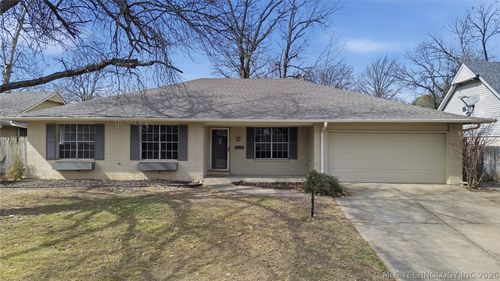 7318 S 69th East Pl, Tulsa, OK, 74133-2707 | Card Image