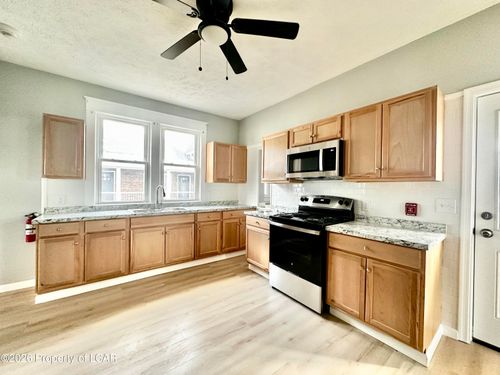 2-133 N Main St, Plains, PA, 18705-1507 | Card Image