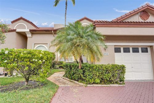 9743 Malvern Dr, Tamarac, FL, 33321 | Card Image