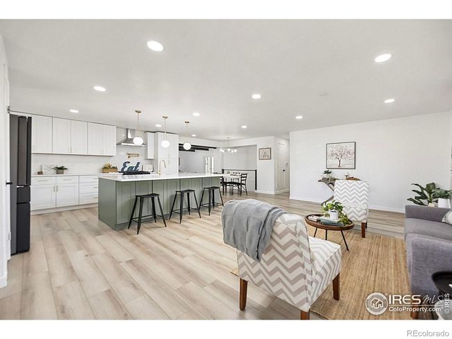 LVP flooring throughout | Image 8