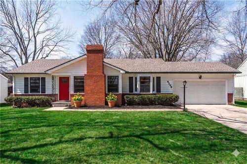 9248 Craig St, Overland Park, KS, 66212-3127 | Card Image