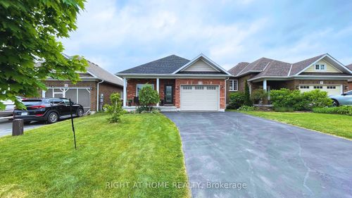 20 Holtom St, Lindsay, ON, K9V0L2 | Card Image