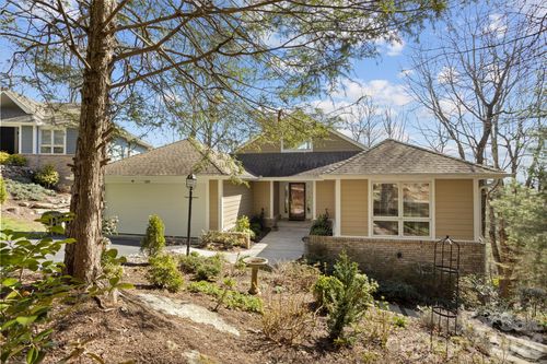 210 Claymoor Ct, Flat Rock, NC, 28731-8515 | Card Image