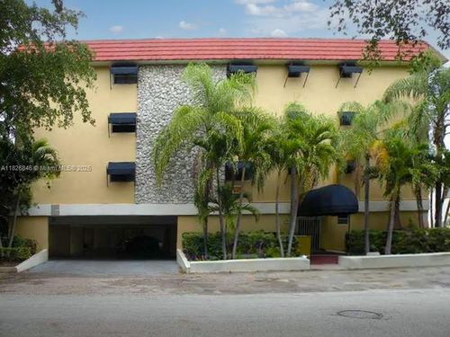apt-305-427 Santander Ave, Coral Gables, FL, 33134-6539 | Card Image