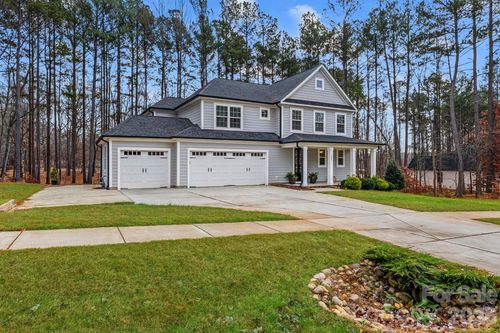 3227 Cape Fox Ct, Denver, NC, 28037-0499 | Card Image